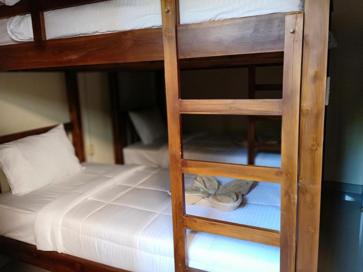 Happy Penida Hostel 2 Toyapakeh Екстер'єр фото
